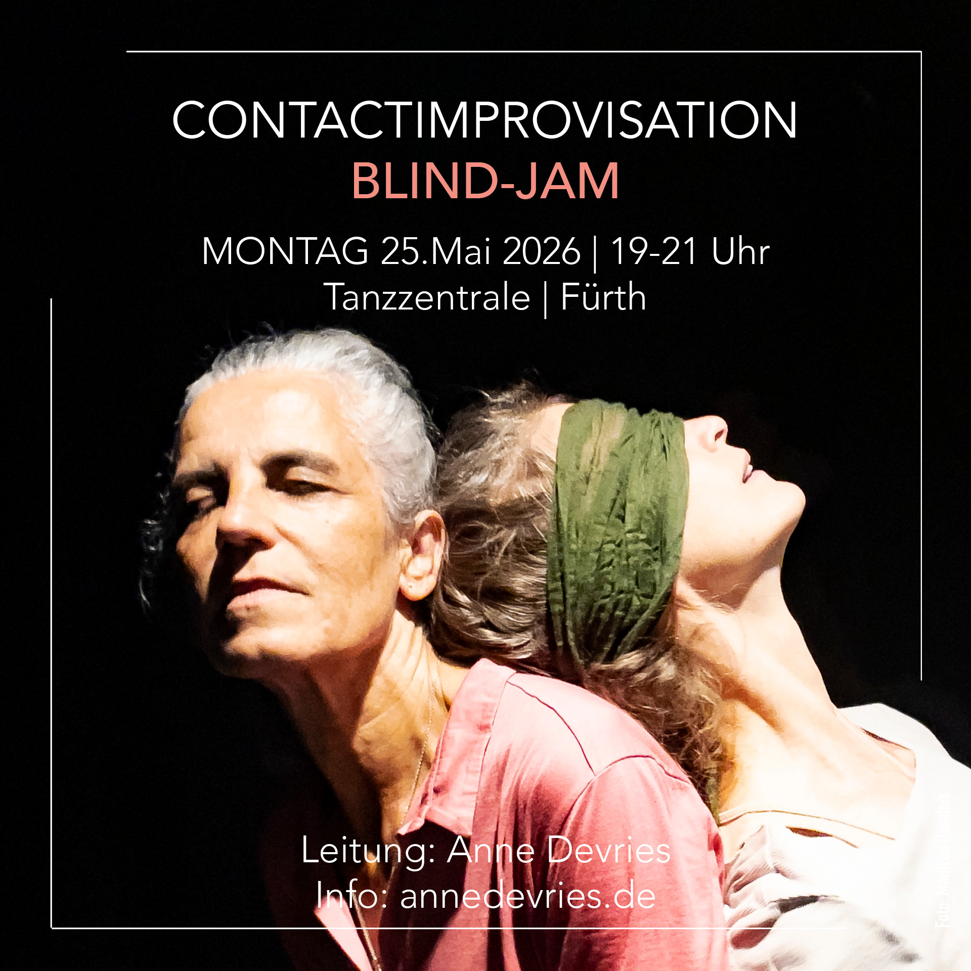 Blind Jam Tanz mit geschlossenen Augen